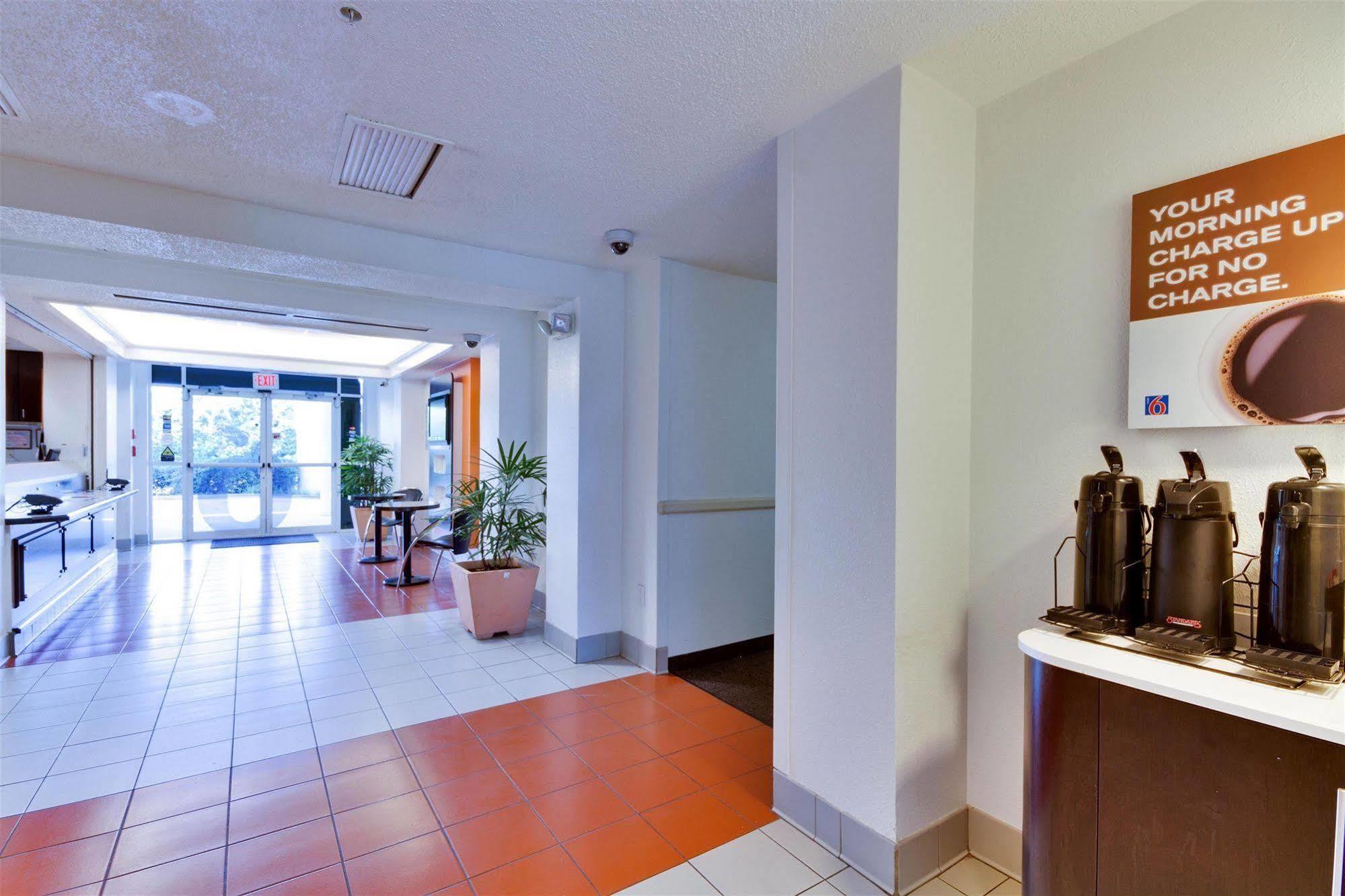 Motel 6-Lewisville, Tx - Dallas Екстериор снимка
